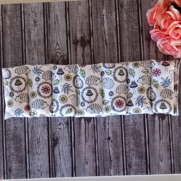 Microwavable Heating Pad Hedgehogs Flowers - Picture 2 of 4